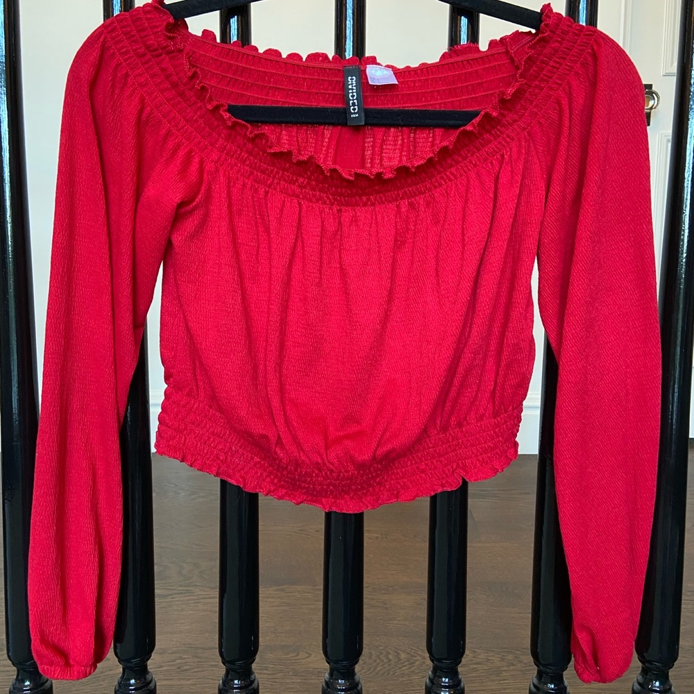 Fiery Red Long Sleeve Crop Top!